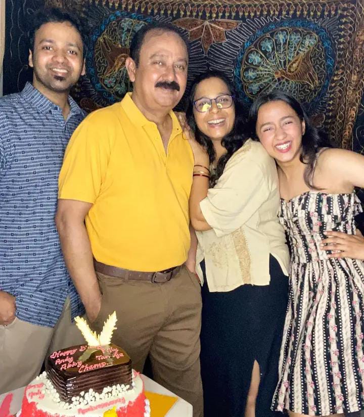 Tanya Bhushan's family photo